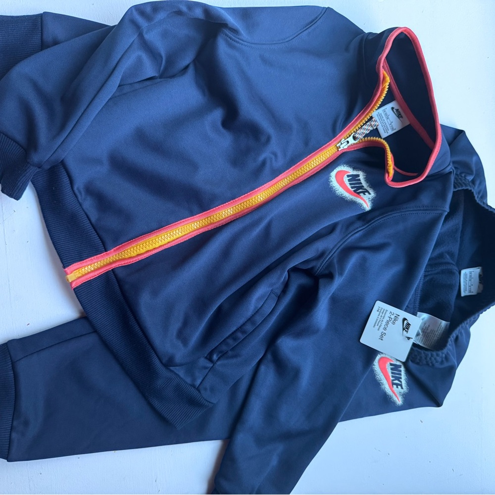 NWT Boys Nike Dri-FIT Full-Zip Jacket and Sweatpants Size 7